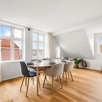 شقة Spacious Gem In Old Town I New 2025 I 3 Bed 2 Bath برغن