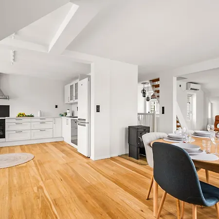 Spacious Gem In Old Town I New 2025 I 3 Bed 2 Bath برغن