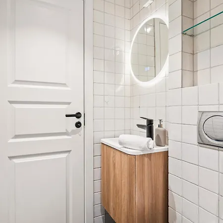 Spacious Gem In Old Town I New 2025 I 3 Bed 2 Bath Daire