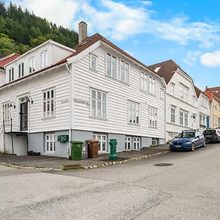 Spacious Gem In Old Town I New 2025 I 3 Bed 2 Bath Lägenhet