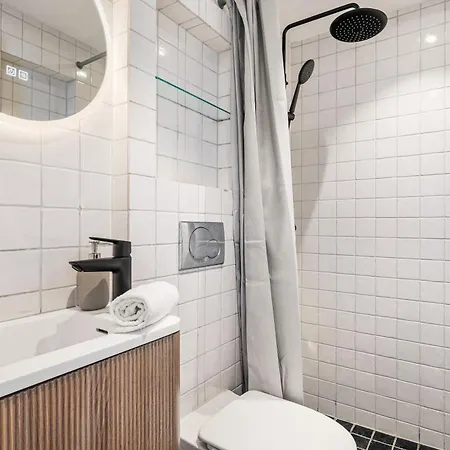 아파트 Spacious Gem In Old Town I New 2025 I 3 Bed 2 Bath