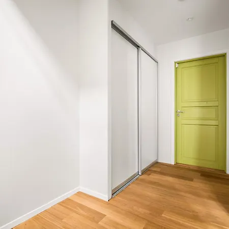 Spacious Gem In Old Town I New 2025 I 3 Bed 2 Bath