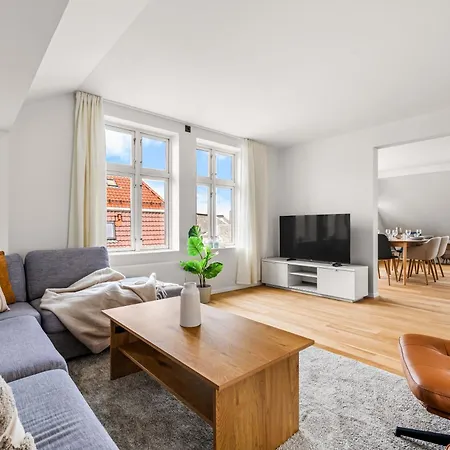 Spacious Gem In Old Town I New 2025 I 3 Bed 2 Bath Апартаменты Берген