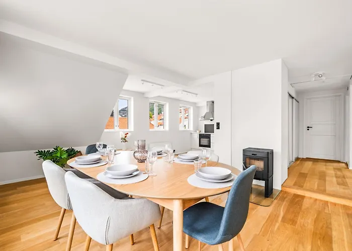Apartman Spacious Gem In Old Town I New 2025 I 3 Bed 2 Bath Bergen